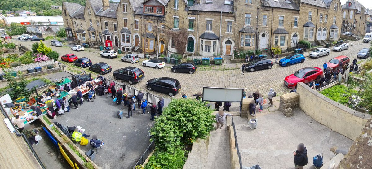 JknOutreach's tweet image. 🫂 Don’t hesitate to come &amp;amp; see us!
We're more than happy to serve anyone struggling with food. Our menu has hot meals/drinks, fresh fruit/veg, bakery &amp;amp; lots more. #NoQuestionsAsked Free Drop-in collection service

Sunday, 3:00-4:30pm
We’re located 15-17 Spring Gardens, BD1 3EJ