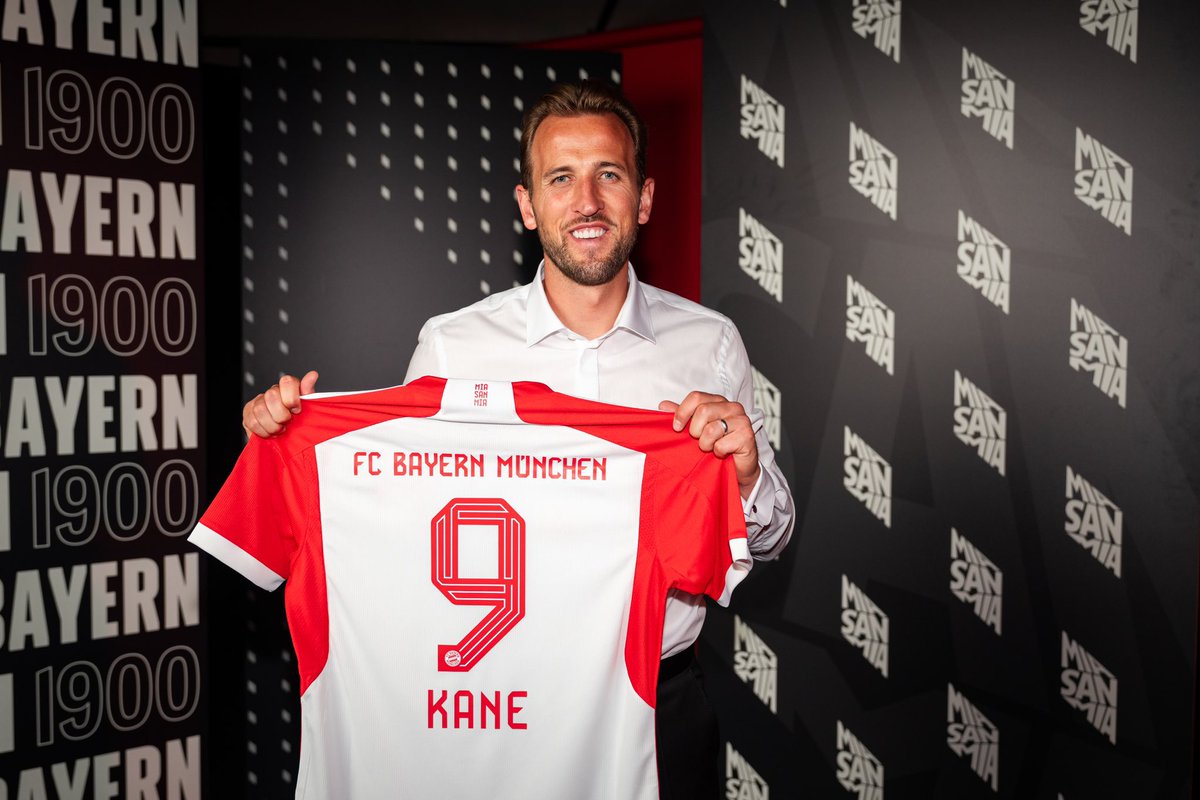 PuroBalonFut's tweet photo. 🚨 El nuevo 9 del Bayern Múnich 🚨

Harry Kane en búsqueda de… 🏆 https://t.co/w9F5q8nHKl