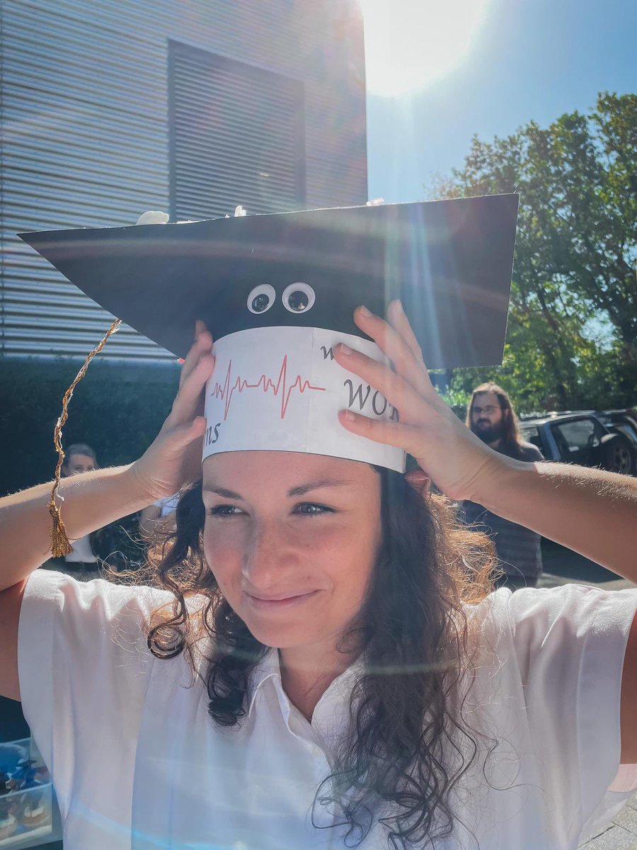 finally 🎓

a huge thanks to to everyone who has accompanied and supported me along the way! <a href="/DTG_Cologne/">Department of Translational Genomics</a> <a href="/chr_reinhardt/">Christian Reinhardt</a> <a href="/haleat1991/">Hannah Tumbrink</a> <a href="/carina_lorenz/">Carina Lorenz</a> <a href="/braegelmannlab/">Johannes Brägelmann</a>