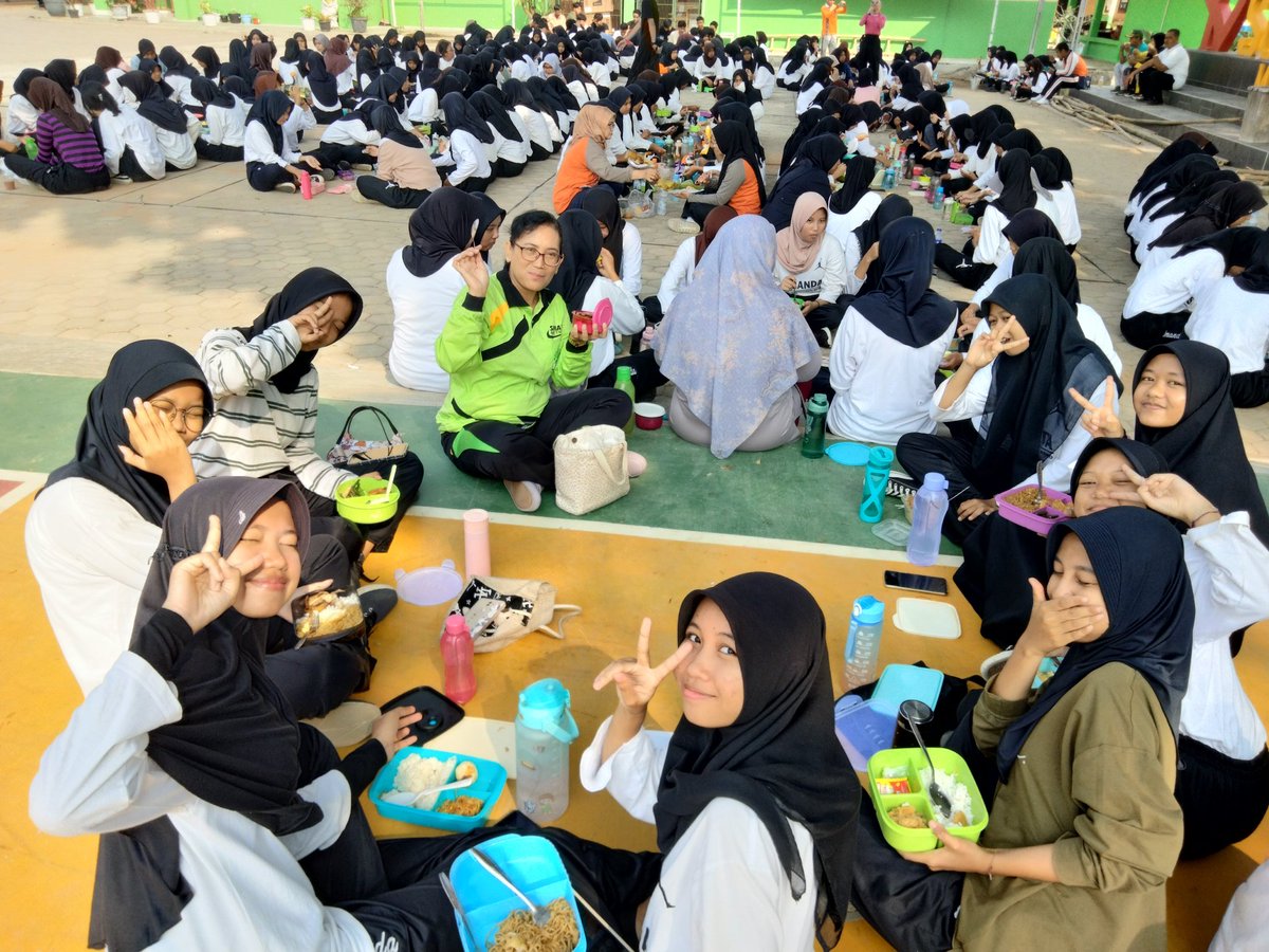 SMA Negeri 2 Metro, Lampung tweet media