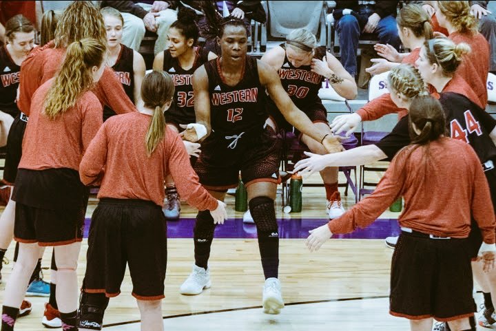TheresaDangosu's tweet photo. Growth = Change
Living intentionally everyday is the goal. 

#proballer #teemac #3x3DTigress #collegeballer #Naija https://t.co/dCM5wUsULd