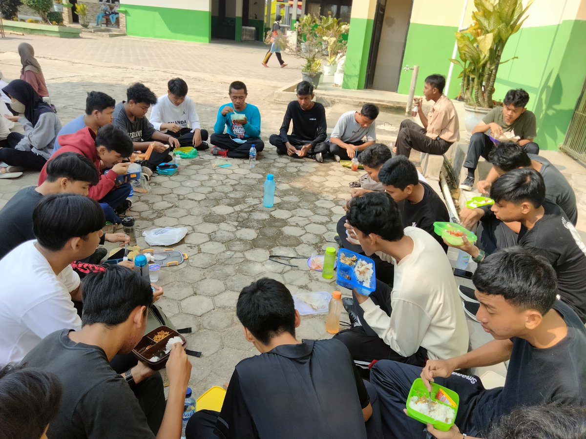 SMA Negeri 2 Metro, Lampung tweet media