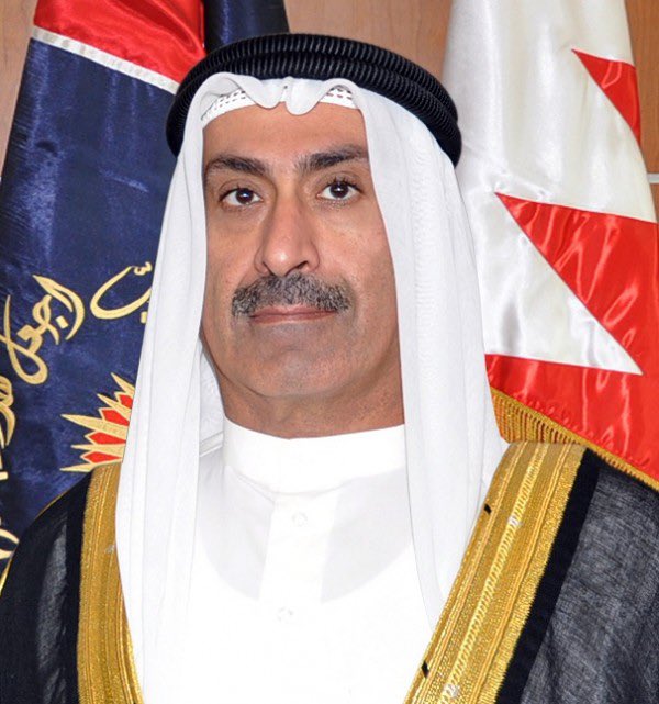 وكيل وزارة الداخلية ناصر بن عبد الرحمن ال خليفة هو المسؤل الأول عن الاهمال الطبي الممنهج الذي يتعرض له الرمز الحقوقي عبدالهادي الخواجة، والذي دخل اضرابا عن الطعام، معرضا حياته للخطر.

هو من عرقل مواعيده الطبية، وأي شيء يحصل للخواجة نتيجة الاضراب، يتحملها هذا المسؤل.

#البحرين