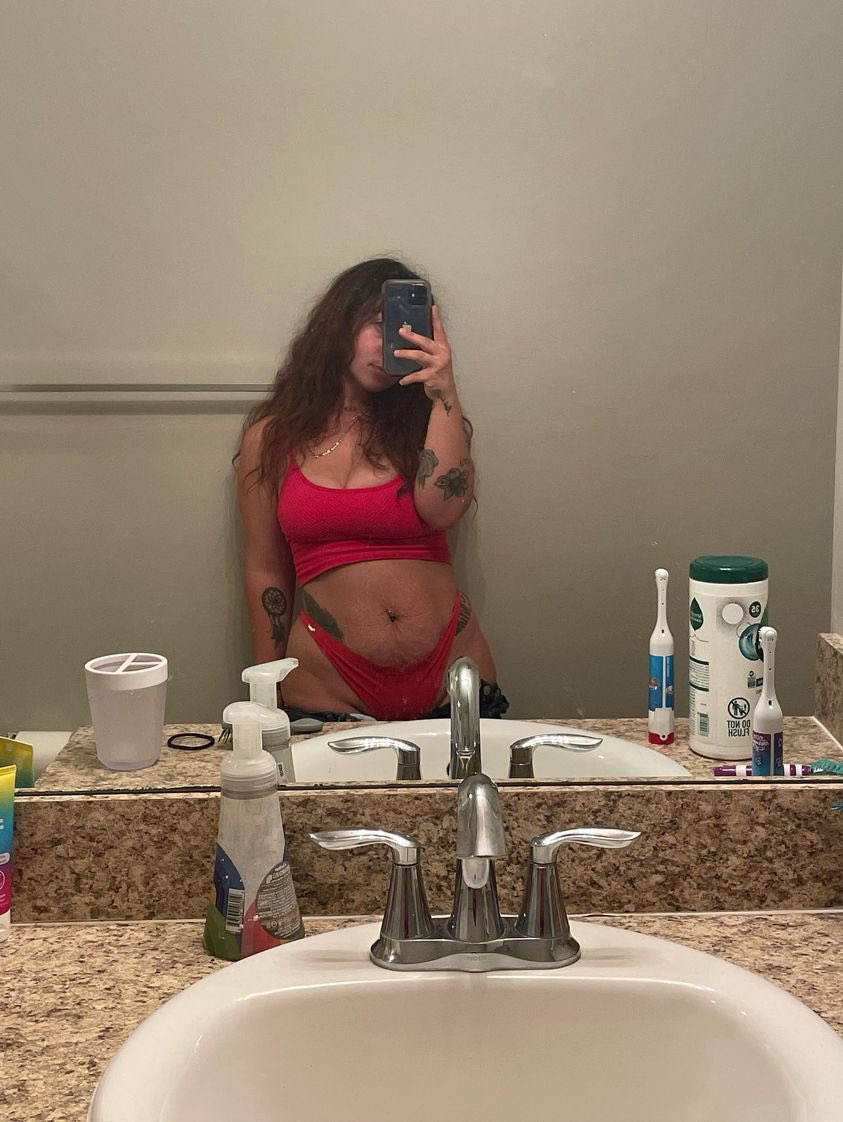 Dime Model CandyLee tweet media