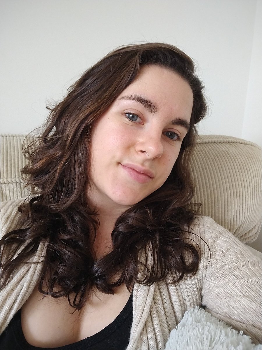 Gray day, gonna work inside ☺️☁️✍️