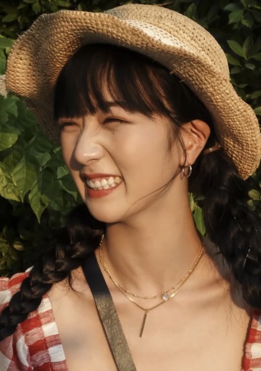 biastal's tweet photo. my pretty bomi… the one who was born to bring happiness. thank you for teaching me life doesn’t need to be rushed. thank you for teaching me that being kind is always the most important. you deserved all the love this world has to offer. i love you 🩷 #여름에_찾아온_서른번째_봄 https://t.co/WsqVCFNQwP