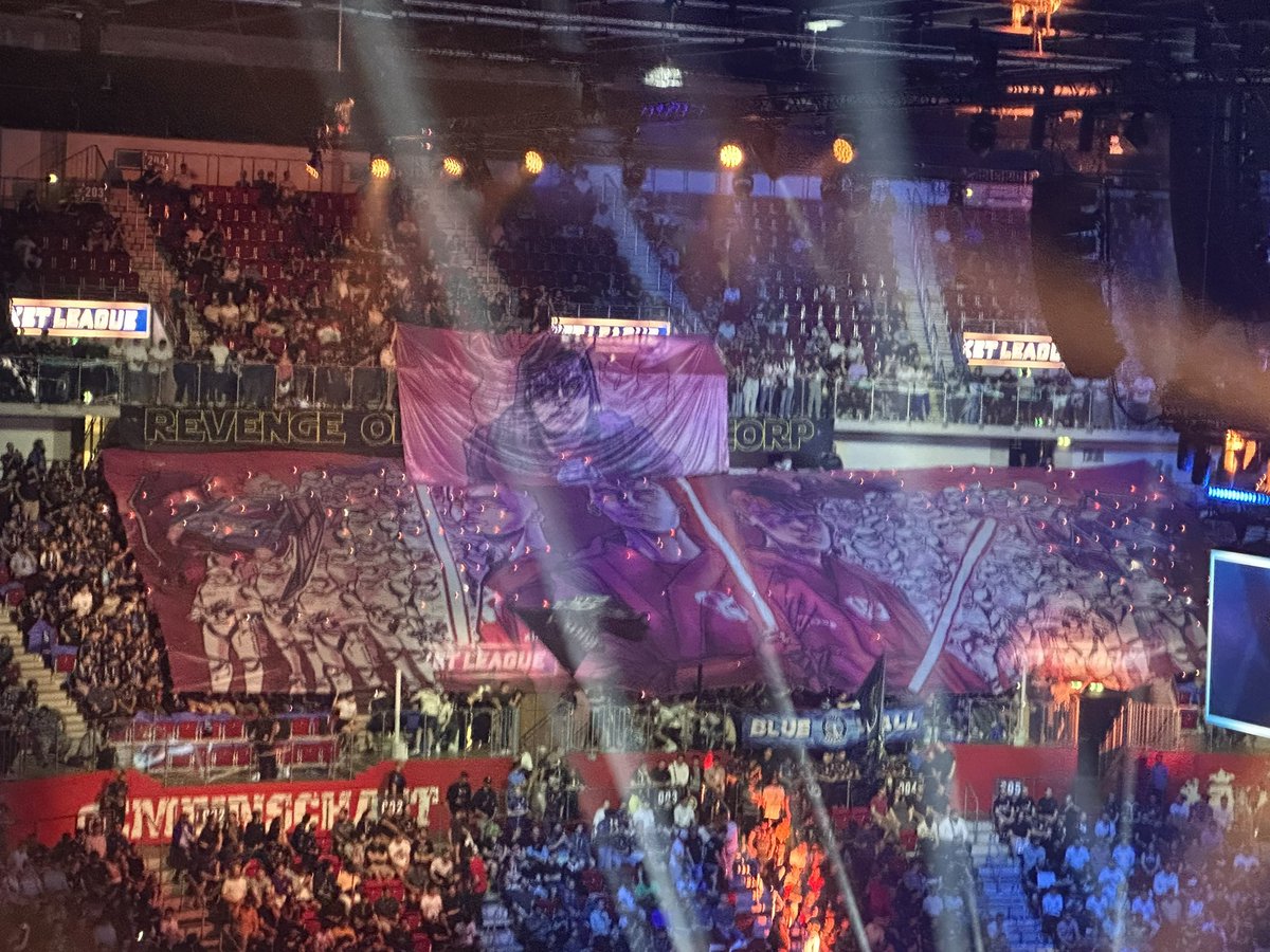 .<a href="/LeBlueWall/">Le Blue Wall</a>’s tifosi for <a href="/KarmineCorp/">Karmine Corp</a>’s Crowd Debut at Worlds 2023.

<a href="/RLEsports/">Rocket League Esports</a> #RLCS