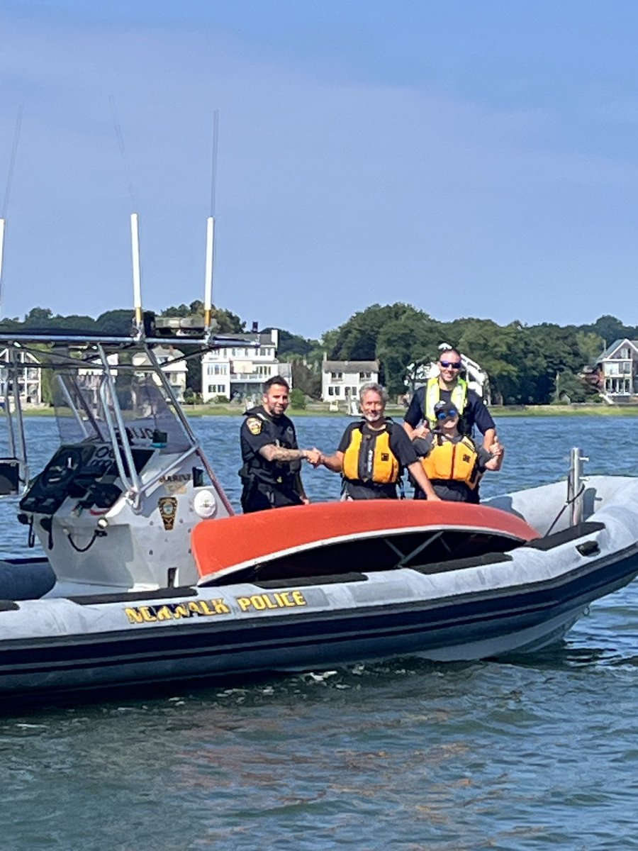 NorwalkCtPD's tweet photo. The Marine Unit responded to a capsized canoe this morning near Chimon Island. Officers pulled 2 people out of the water. Fortunately both were wearing life jackets and were not injured. A great reminder of the importance of wearing a life jacket when enjoying Long Island Sound. https://t.co/qXw7caOpJk