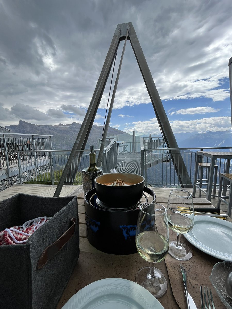 mmoret2's tweet photo. #gemmi #leukerbad #Switzerland https://t.co/fsgPEVzwM1