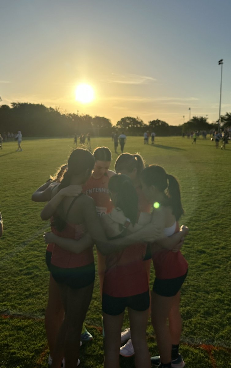 Cententrack's tweet photo. Great start to our season! ☀️🔥🔥🔥
@Friscoisdsports @Cen10titans @friscoisd 

S/O to the Volk family for providing breakfast to all of our teams!! https://t.co/kMZ8cEWwIJ