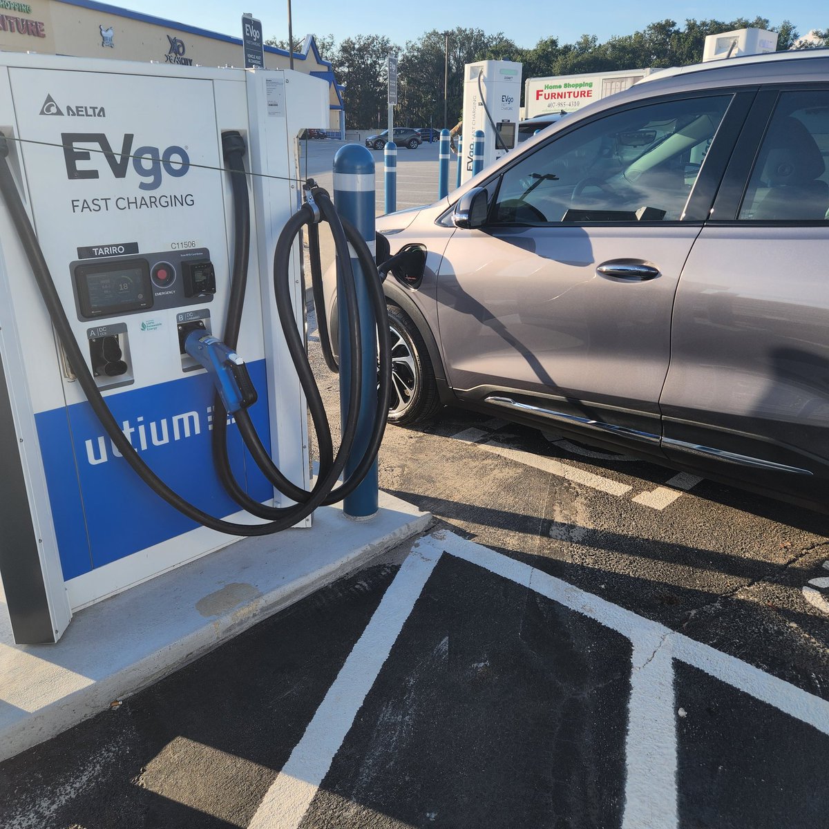 EuvCharging's tweet photo. At"Tariro Station" @evgonetwork  @bolteuv2023 @RateYourCharge autocharge flawless #ChevyBoltEuvPremier2023 https://t.co/7yhI7RHvZB