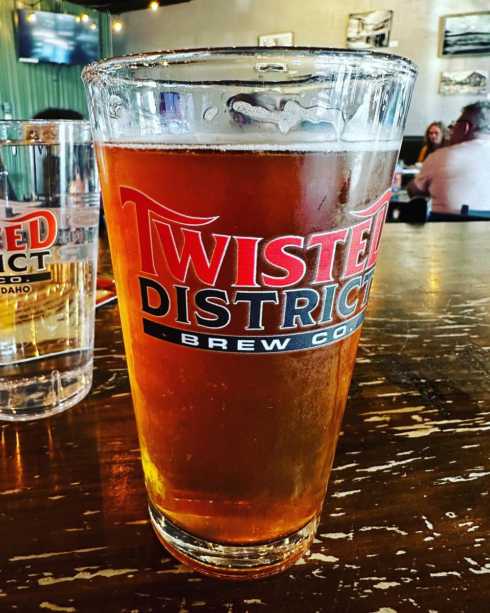 Equal Parts IPA at @twisted_district waiting for <a href="/zanelamprey/">Zane Lamprey</a> to take the stage for the VIP pre-show
#ipa #beer #idahobrewreview #zanelamprey #comedytour buff.ly/4559CyW