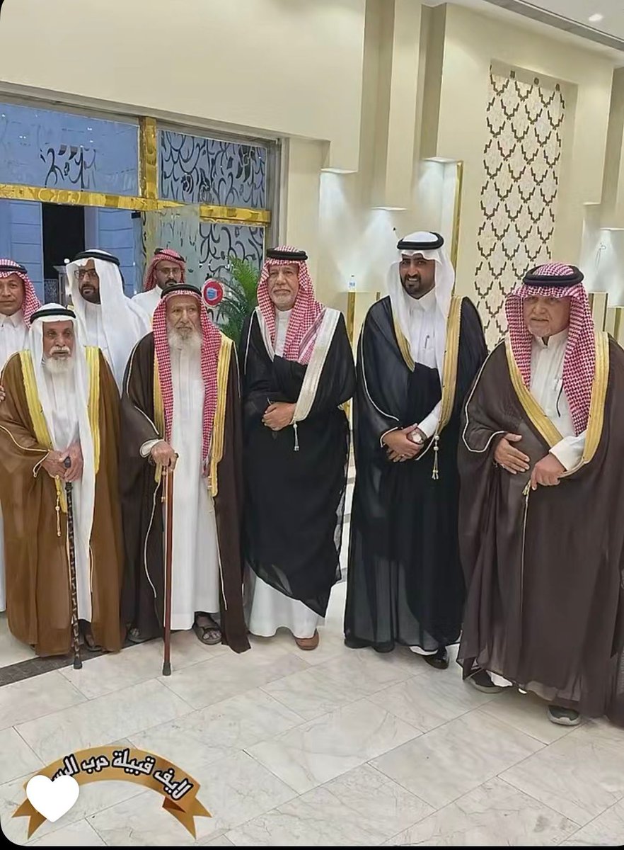 news_osfan's tweet photo. #مناسبات_عسفان
🔰احتفل الشيخ " عبدالله بن عابد الحمراني " بمناسبة زواج ابنه الشاب : أنور ،  وذلك مساء يوم الجمعة ٢٤-٥-١٤٤٥هـ بقاعة الفخامة الملكية بعسفان .حيث حضر الحفل جمع غفير من شيوخ وأعيان القبائل ليشاركو العريس فرحته .
#نيوز_عسفان تبارك للعريس ووالده بهذه المناسبة https://t.co/BiZCgbf1uV
