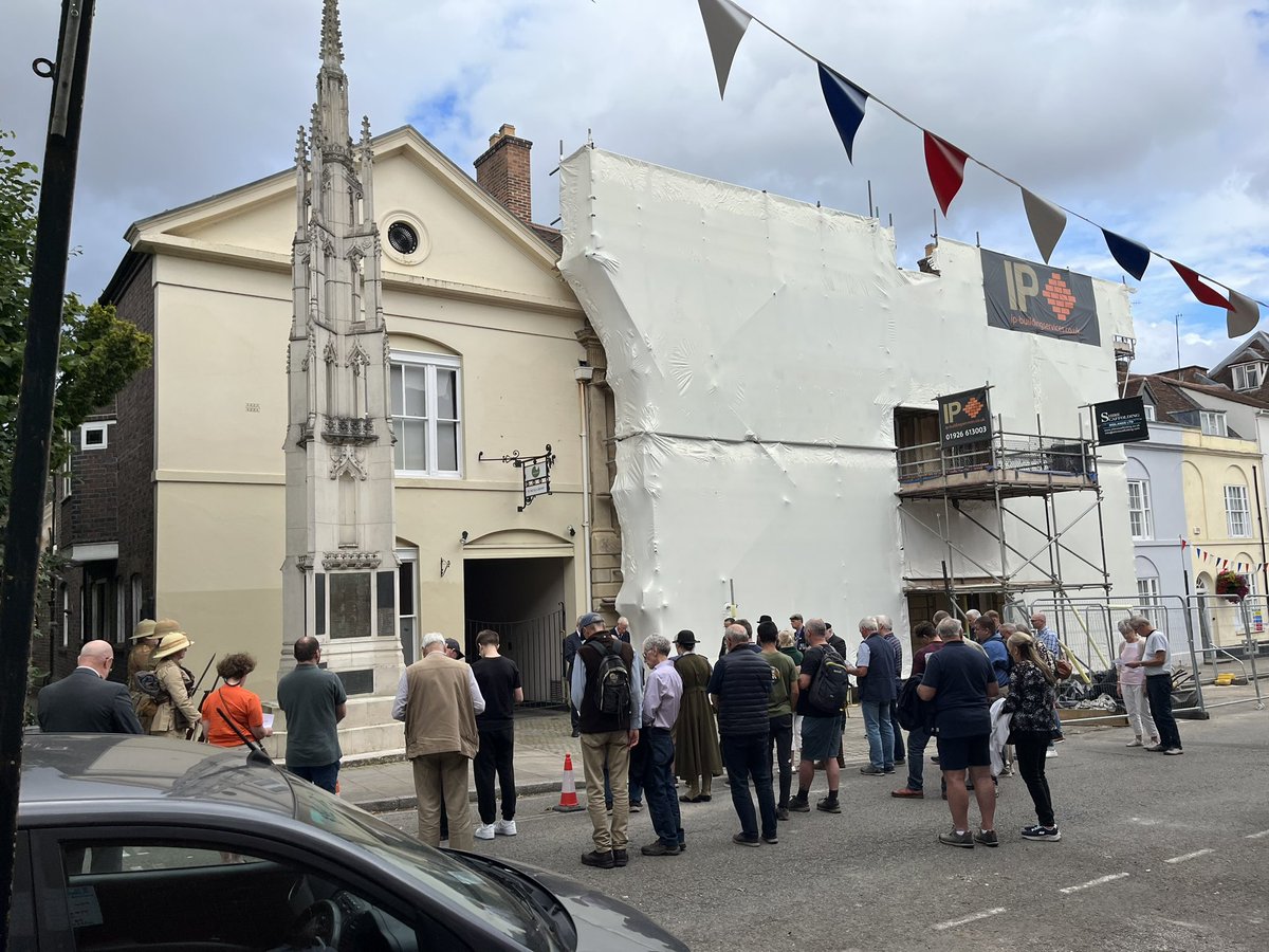 Proud to support a brief service of Remembrance today at #Warwick War Memorial to remember the anniversary of the Royal Warwickshire Regt’s deployment in the Gallipoli campaign in 1915. #WeWillRememberThem