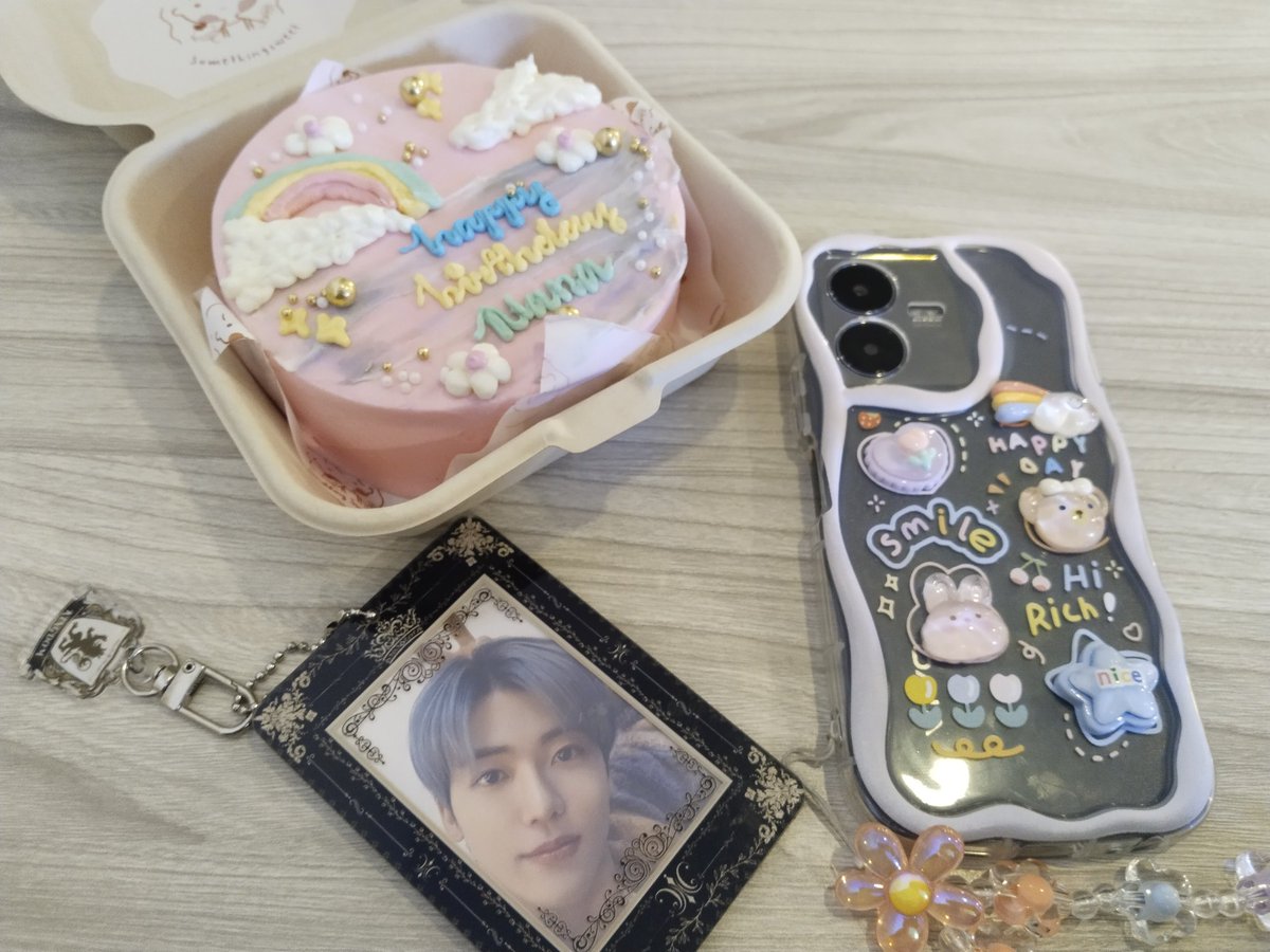 HAPPY BIRTHDAY JAEMIN 🐰🎂🐱

#큐티_프리티_재민이_생일파티 
#DontSkipJaeminDay
#HAPPYJAEMINDAY