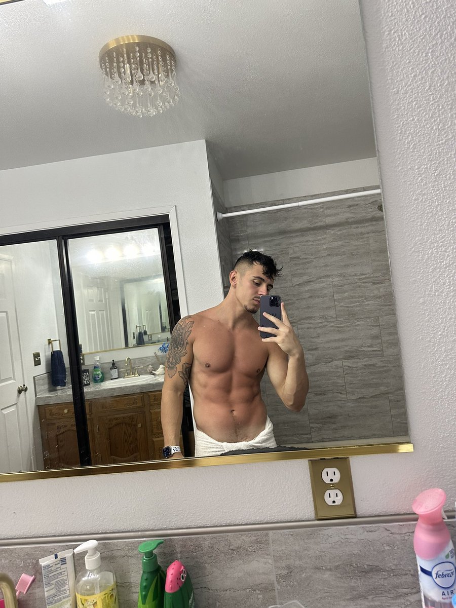 aleal51_'s tweet photo. Lean bulking for life 🔥💪🏻 https://t.co/Bli2FA29G5