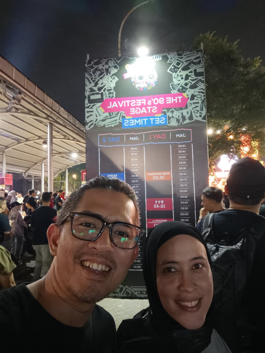bryandaputra's tweet photo. The 90s Festival 🤘🏼 https://t.co/O3GAbWwFa1