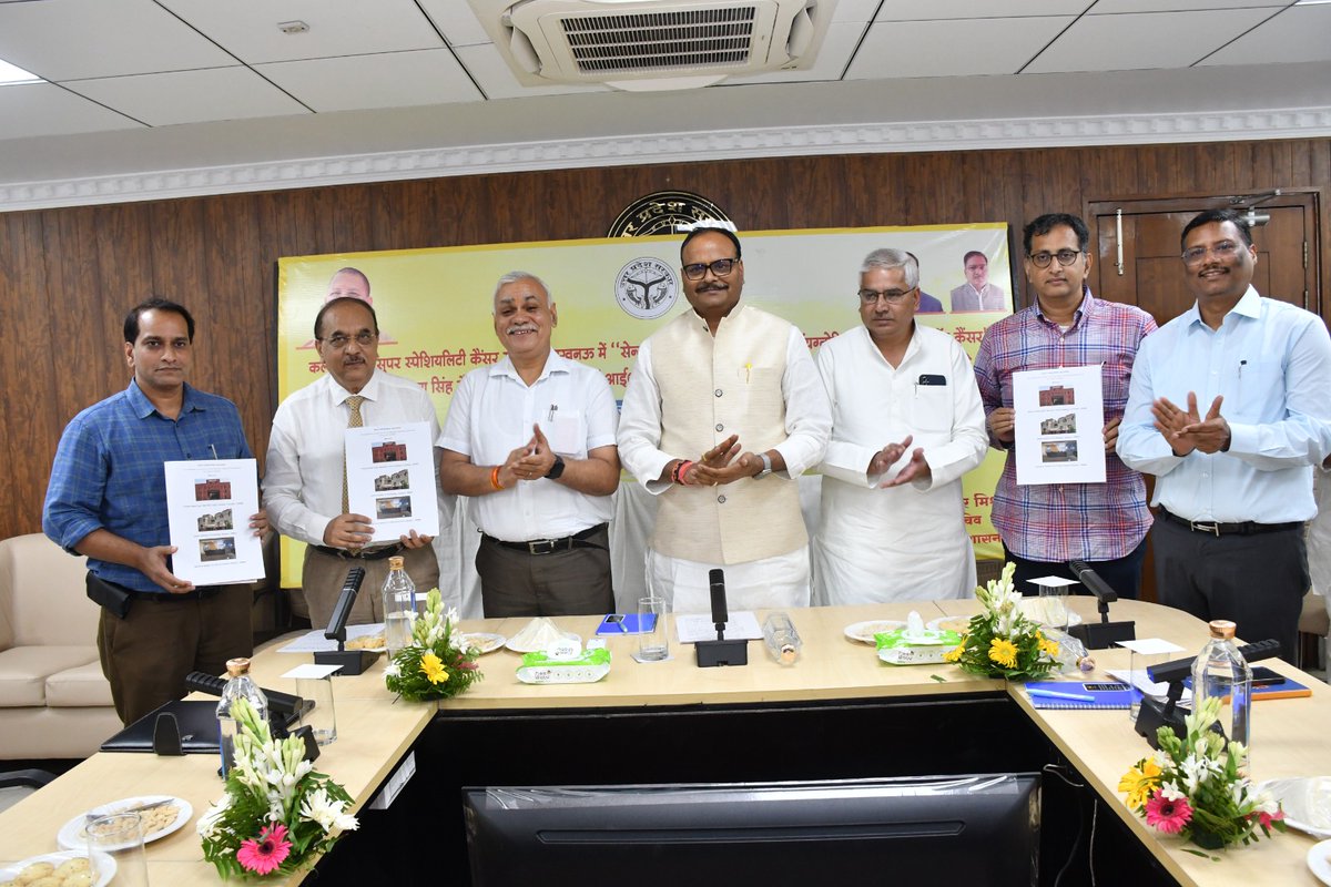 karandi65's tweet photo. A tripartite MoU was signed between Kalyan Singh Super Specialty Cancer Institute (KSSSCI), Karkinos Healthcare Private Limited and IIT Kanpur in the presence of Hon'ble Deputy Chief Minister Shri Brajesh Pathak ji & Hon'ble Minister for Medical Education, UP Govt  for setting up Center for Advanced Molecular Diagnostics and Research for Cancer.

@IITKanpur, KSSSCI and Karkinos will collaborate in the areas of Genomics, Proteomics, Bioinformatics, #DataScience, and other interdisciplinary research to develop affordable #cancer care solutions. Karkinos has been pioneering precision medicine for developing cancer treatments.

The proposed center will be one of its kind in the State of UP and expected to leverage the domain expertise of IIT Kanpur in the areas of #bioscience and #bigdata.

@brajeshpathakup @UPGovt @MoHFW_INDIA