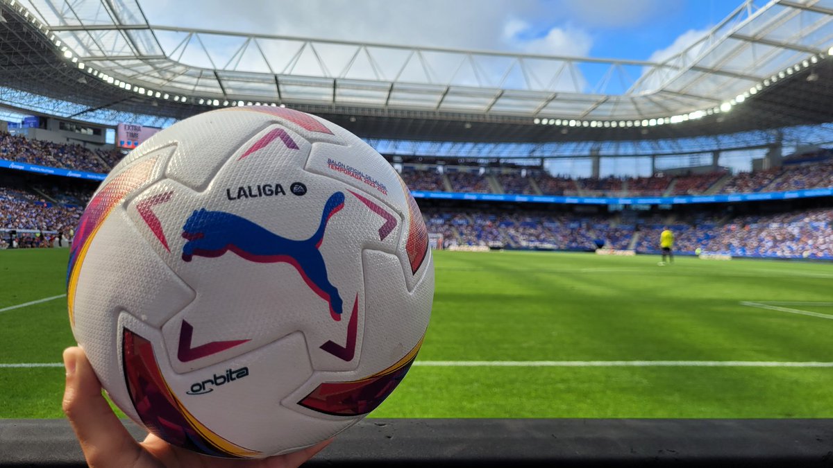 JDosSantosC's tweet photo. Empieza la emoción de #LALIGAEASPORTS. A la espera del estro del @Alaves. Partidazo en Donosti con el @RealSociedad vs @GironaFC, y todo por @DAZN_ES https://t.co/TFC2eTuU2i