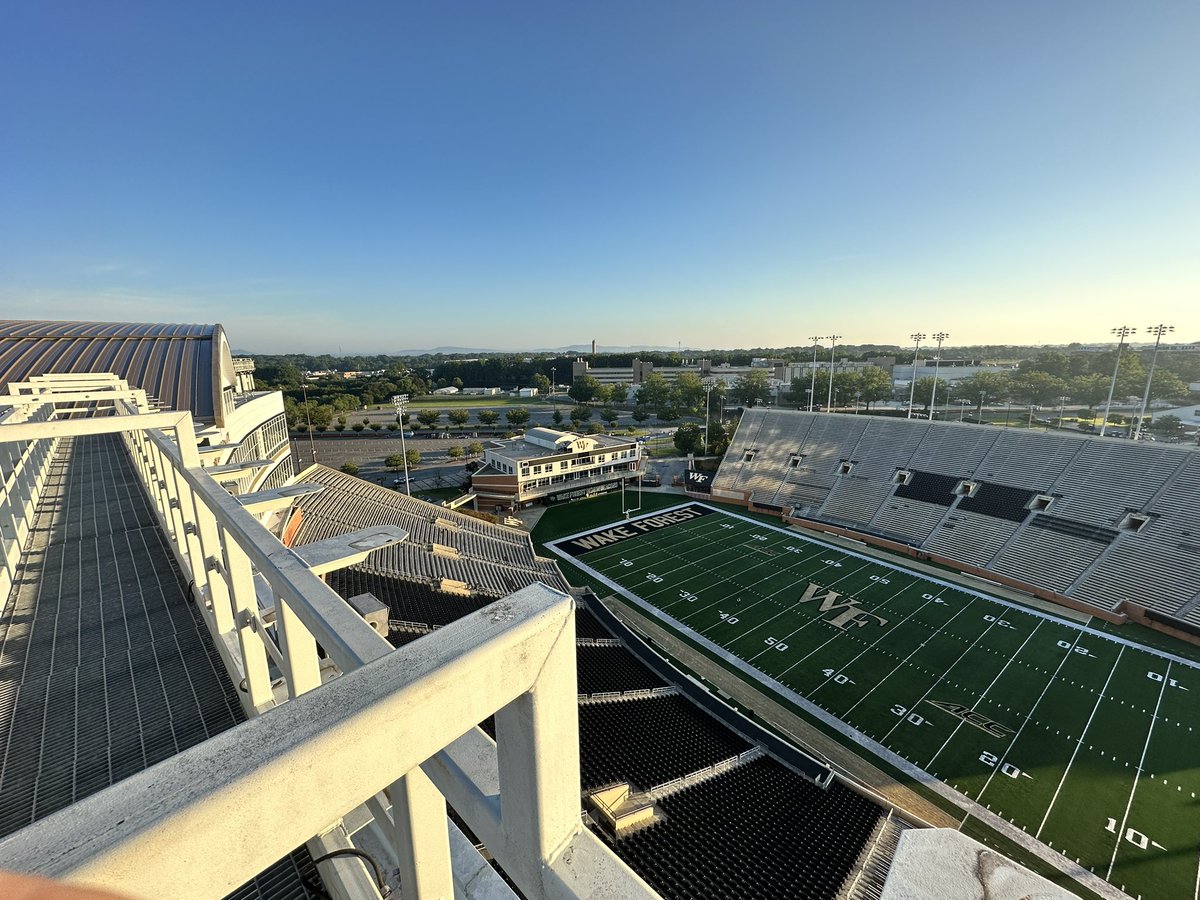 MuscoLightlady's tweet photo. Beautiful morning to you fly some @MuscoLighting fixtures to the top of McCreary Tower. Thank you @DemonDeacons @WakeForest !🏈 https://t.co/reNo93ZbOg