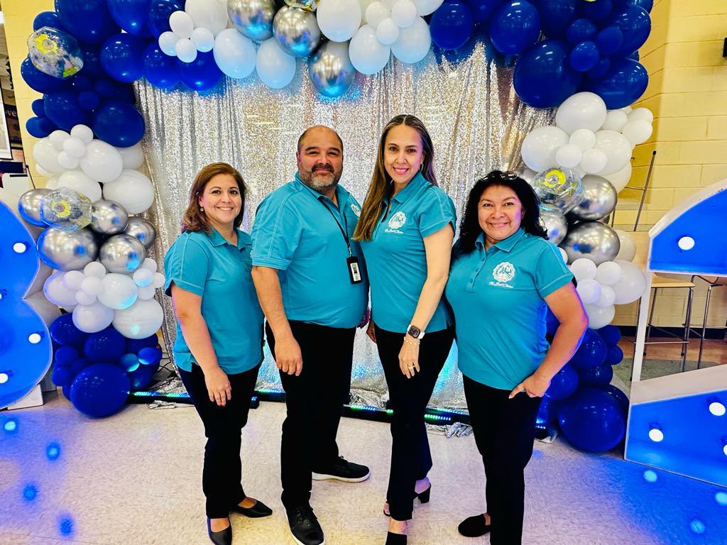 MarkMarquez777's tweet photo. Best admin team EVER! #PullamStrong https://t.co/KDnIwFjgV5