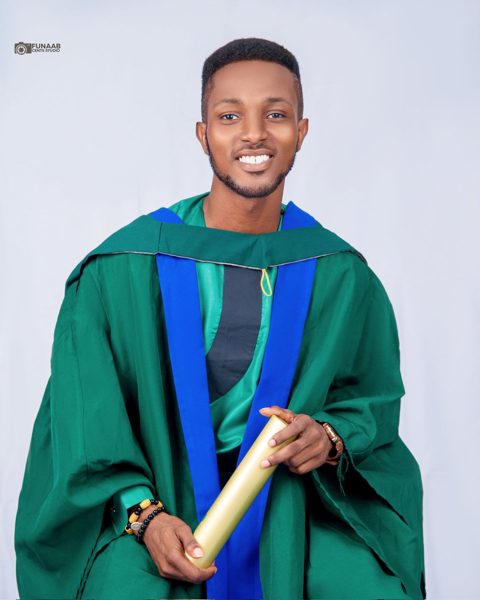 ajalaolusegun16's tweet photo. It was tough but faced it head-on, to have a story to tell at the end, and yes, I have a story to tell.
#BScBiochemistry
#Firstclasshonors
#FUNAAB30thConvocation https://t.co/2rKAXsf8FN