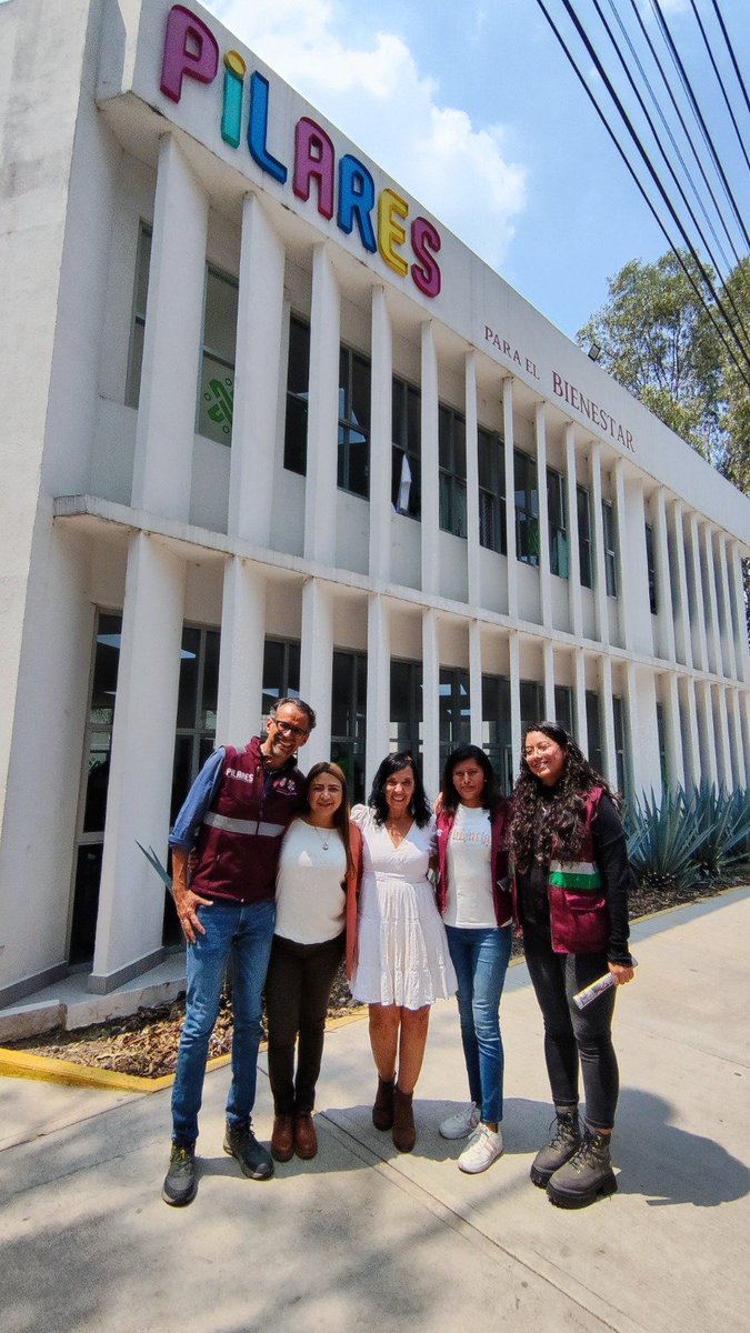 DIF_NMX's tweet photo. La titular del @DIF_NMX , @nurifernandeze , acompañada del coordinador del Subsistema de Educación Comunitaria de @CdmxPilares, @Javier_Hidalgo, y @RebecaSanchezS, directora General del @DIFCDMX, recorrió la sede “Muyuguarda”, en la Alcaldía Xochimilco. https://t.co/q7PBTUR7Tm