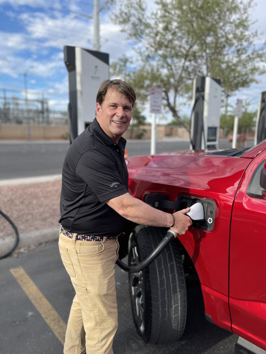 Jim Farley tweet media