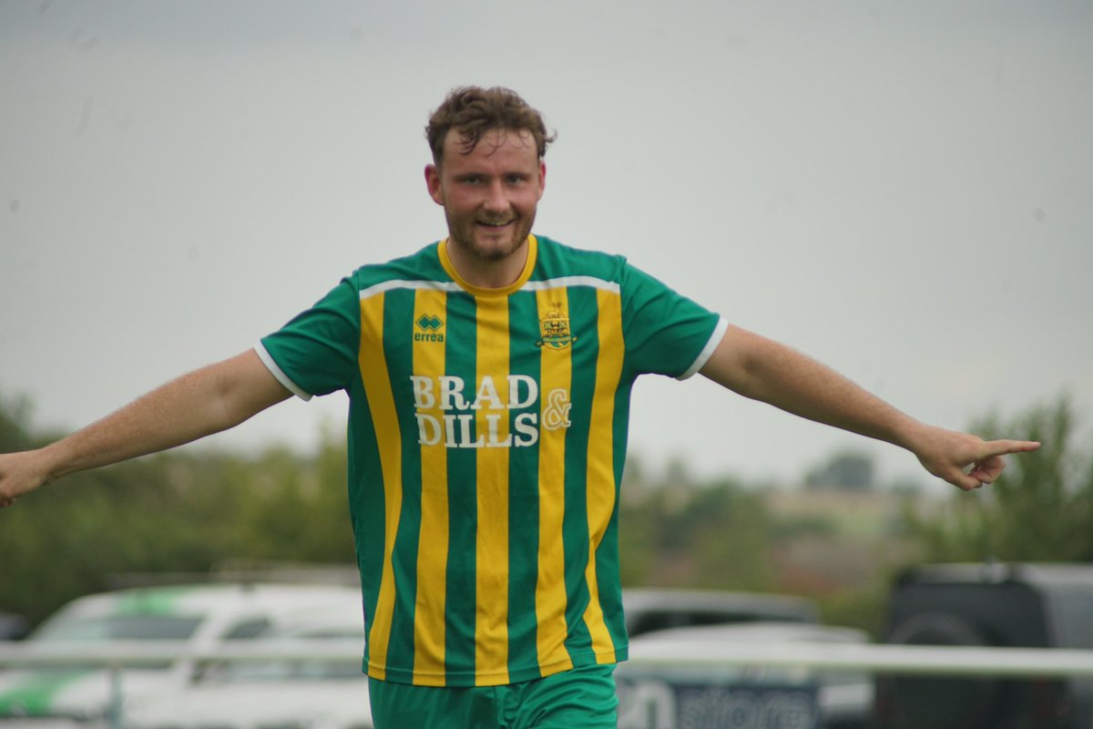 Harpenden Town FC tweet media