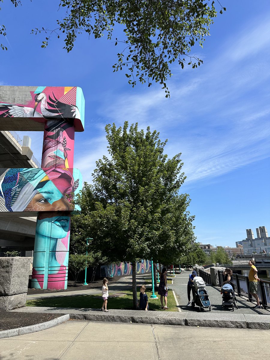 Beautiful morning for a beautiful murals + street art tour!