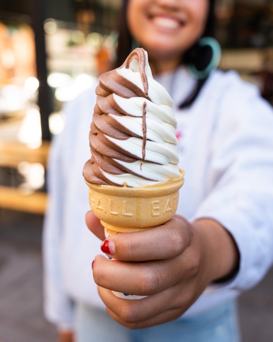 Soft serve for your Saturday. 'Nuff said. 📷: @superduperburgers