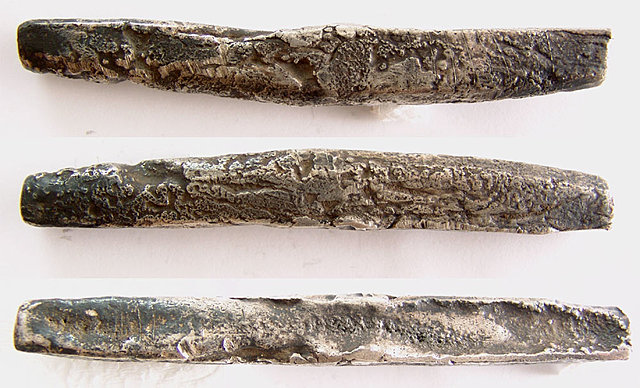 Рубль это часть или отрубок  серебряного слитка - гривны. А вы, до сих пор думаете что Украину создал ленин. Живите теперь с этим кацапы... 😆