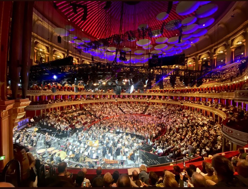 ClarePresland's tweet photo. The @royalalberthall was PACKED to the rafters last night @bbcproms 
An unforgettable Proms debut pour moi.A pleasure to share it with the powerhouse @Jenni_France ,masterful #edgardner &amp;
@GriegKor @LPOrchestra @LPChoir &amp; @rncmlive #ligetirequiem https://t.co/bdorjZE8Am