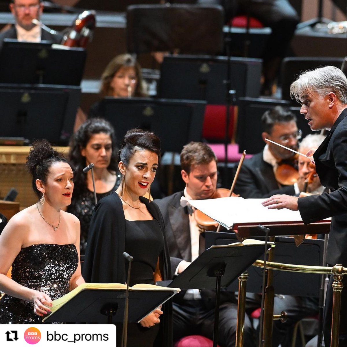 ClarePresland's tweet photo. The @royalalberthall was PACKED to the rafters last night @bbcproms 
An unforgettable Proms debut pour moi.A pleasure to share it with the powerhouse @Jenni_France ,masterful #edgardner &amp;
@GriegKor @LPOrchestra @LPChoir &amp; @rncmlive #ligetirequiem https://t.co/bdorjZE8Am