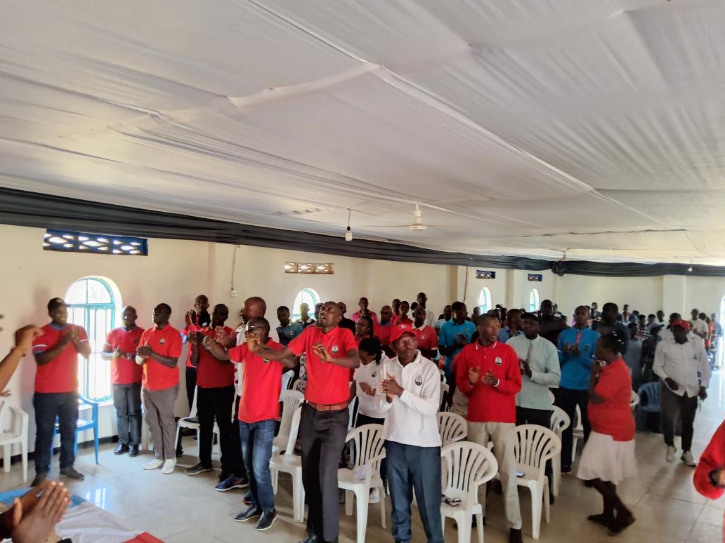 rpfnyagatare's tweet photo. Muri iki Cyumweru #Abanyamuryango ba RPF-INKOTANYI mu Karere ka Nyagatare, mu mirenge itandukanye bakoze inteko rusange igamije ahanini kuganira n'abanyamuryango gukomeza inshingano zo kubumbatira ubumwe bwβAbanyarwanda. #OurUnity
@rpfinkotanyi https://t.co/yeVS1h0ZfR