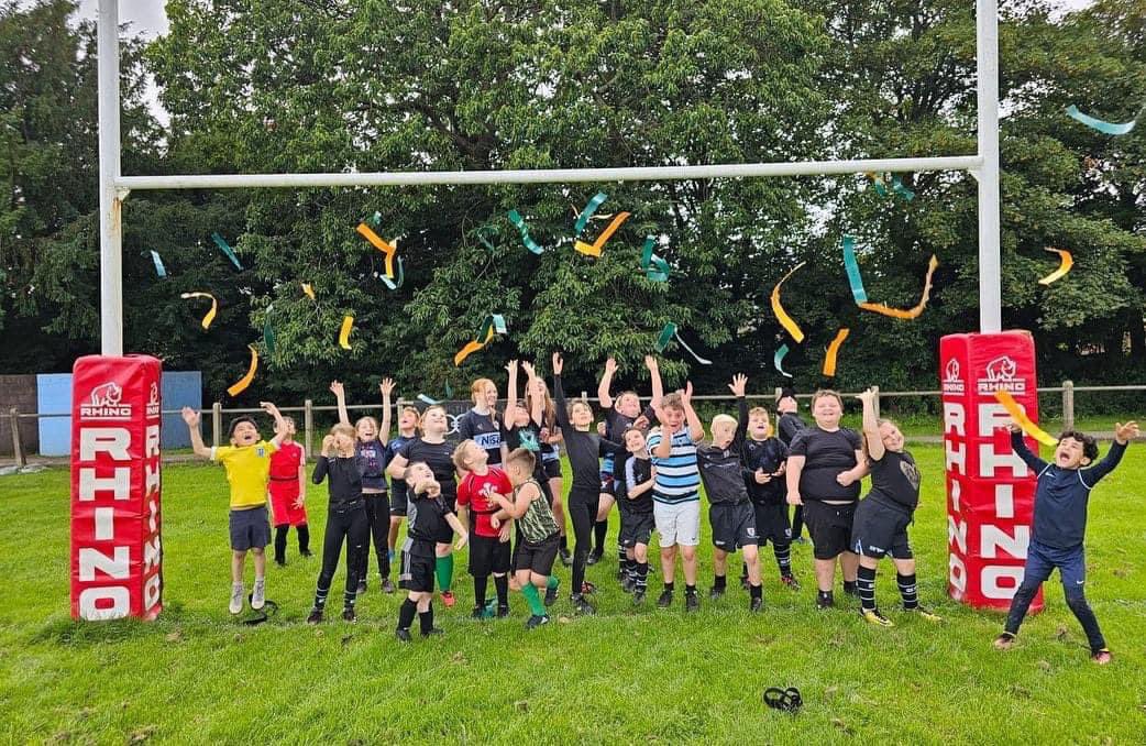 GlamWands_minis's tweet photo. 🏉 🌤️ Training tomorrow 10-11am Open to children aged 6-10years! 🌤️🏉 

We also have the Carboot Sale happening so parking may be limited. Please park responsibly in the surrounding area. Thank you 🙏
@WRU_Community @elycaerau_ACE #cardiff #carboot #Rugby #wandsfam #wanderer https://t.co/nS47aYg1Yw