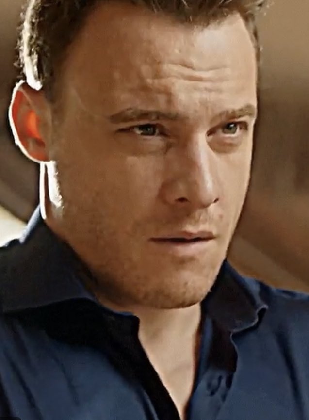 szilvivo's tweet photo. 😂@KeremBursin this is the end too... If you could love someone well, make compromises, put them before yourself, then you would be a happy family man and husband..😜🤷♀️Look what Hafsa said!😉 I've been saying it for years😘#KeremBursin #hanker
#MrEgo
#childish
#emptythoughts https://t.co/4SdmVpYg6O