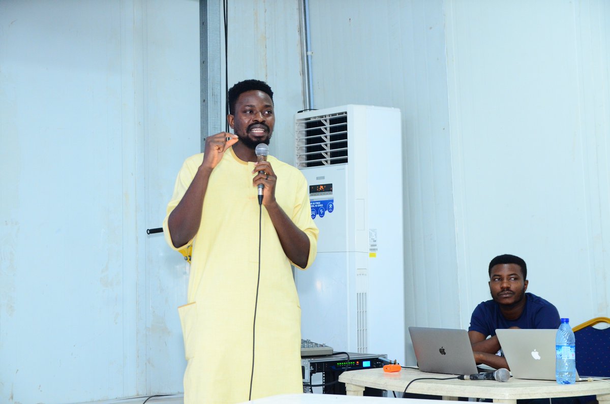 GdgAjah's tweet photo. 🎨🚀Israel Oloruntoba shines a vital link between Design Leadership, Innovation, and Business Success at the #IOExtendedAjah2023
#IOExtended #IOExtendedAjah #IO2023 https://t.co/ecmzSaXoYT