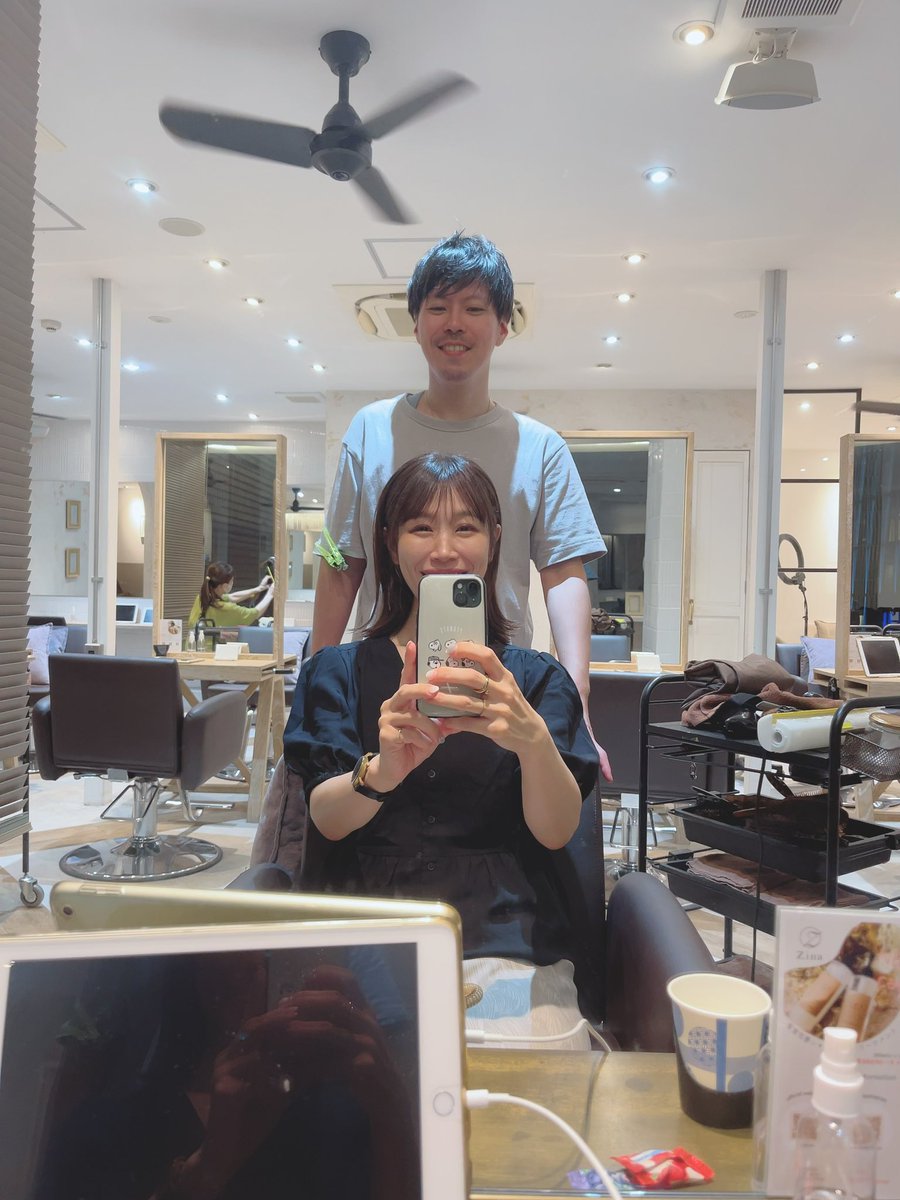 Rieko201's tweet photo. Zinaへ!
久々伸ばそうかなって思って少しだけカット💇♀️
ハイライト+アッシュカラーにしたよ!
今回も杉浦さんに素敵にしてくれてありがとうございます✨
さて『Bounce Party』発売まで
あと【4日】!!
こちら配信サイトからDLの準備お願いしまーす♡
https://t.co/sL8makmeVB
#Bounceparty https://t.co/F6GulHfXSm