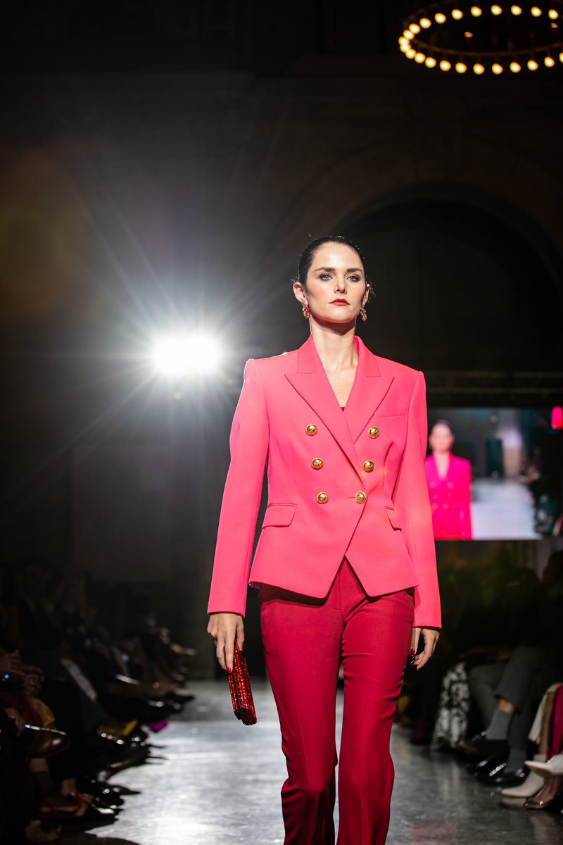 FJCdetroit's tweet photo. Fash Bash 2023  and APRES FETE are officially sold out !

We’re one week away from Fash Bash, where the hottest couture fashions are brought to life in the museum.
#RunwayToFashBash #FashBash2023 #DIAFJC #NeimanMarcus #FoundersJuniorCouncil #DIA #Fashion #Detroit #FJCDetroit https://t.co/XQlzlmt3Lr
