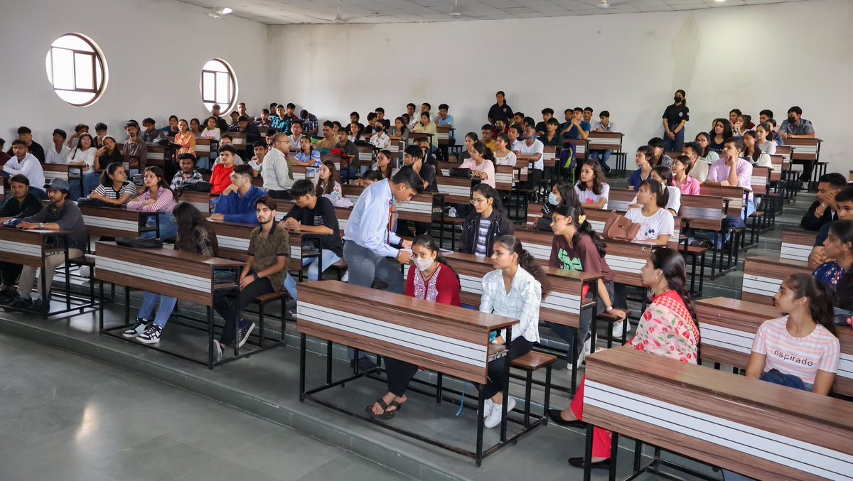 gehudehradun's tweet photo. The inaugural day of the Induction Program of #School_of_Computing for BCA (2023-2026) proved to be a captivating and motivational experience, blending insightful sessions, interactive discussions, and vibrant cultural activities to create an atmosphere of enjoyment and learning. https://t.co/kDxQ5w3JEQ