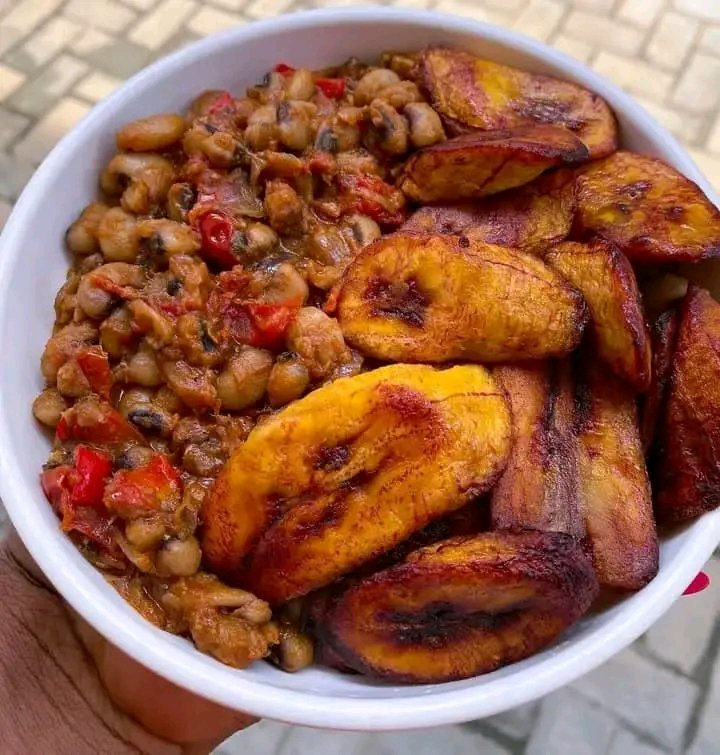 AlphaQueen1212's tweet photo. A date with Beans n Plantain 😍
#uyofoodvendor #foodlover #jeeskitchen
#creativesbyJEE https://t.co/5KrVZ2i6Yz