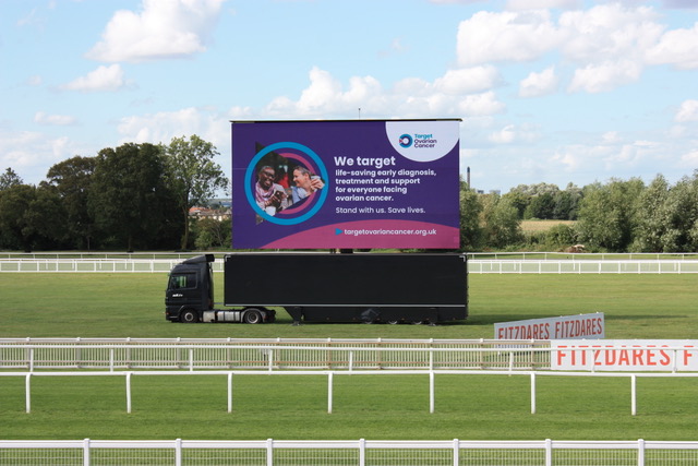 TargetOvarian's tweet image. On 29 July, we were delighted to join @WindsorRaces Racecourse for a day of fundraising and fabulous hats, as one of their Ladies Day charities. 

It was fantastic to raise awareness and much-needed funds to support our work. 

Thank you 💜