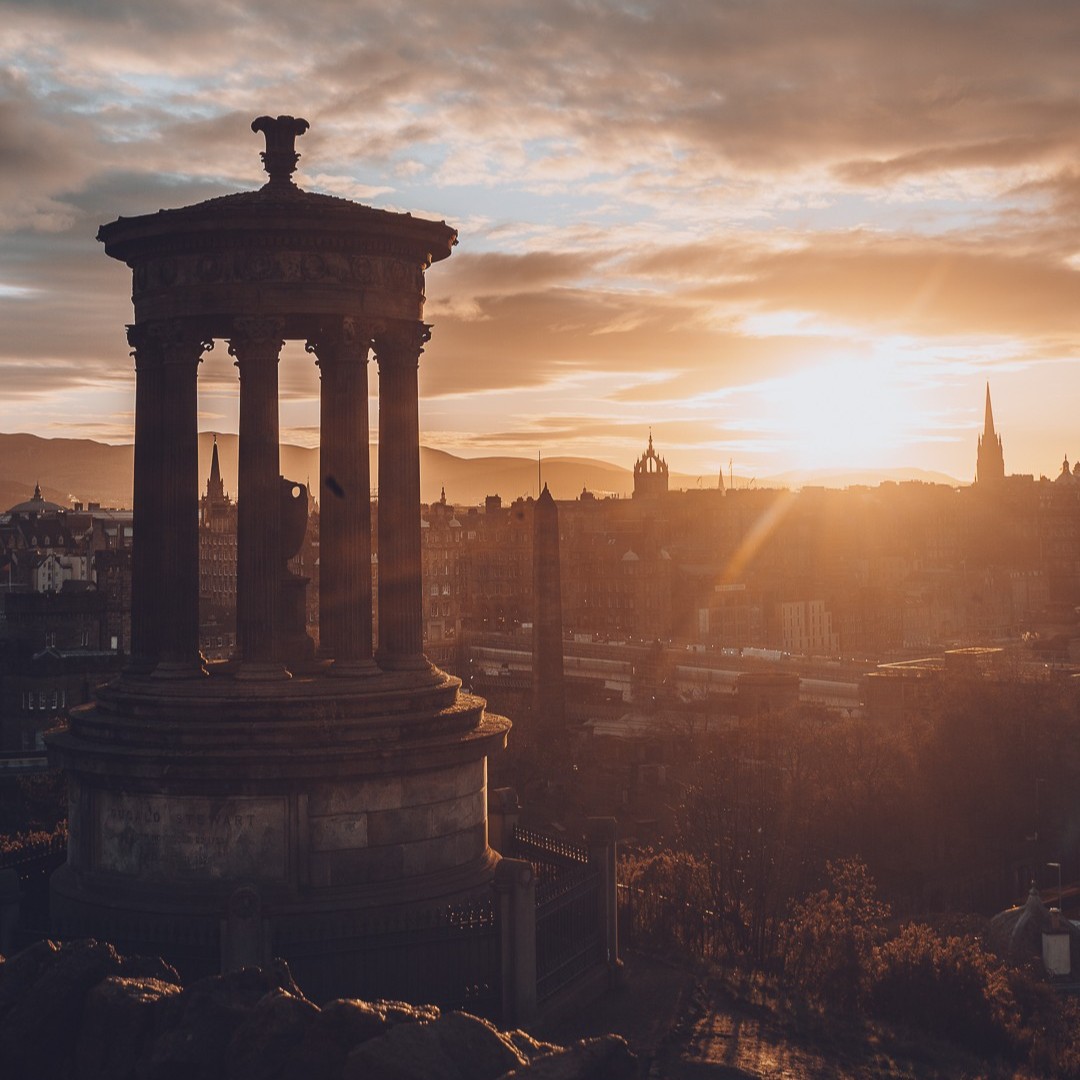 Scotland's tweet photo. Looking for a break from the buzz? Check out some of our favourite green spaces where you can soak up Edinburgh city 🌼

- Princes Street Gardens 📷  IG/paul_watt_photography

- The Meadows 📷 IG/___adrian___sm

-  Calton Hill 📷 IG/virna_g

- Arthurs Seat 📷 IG/alex_macpherson_ https://t.co/hoTUxzEKqs