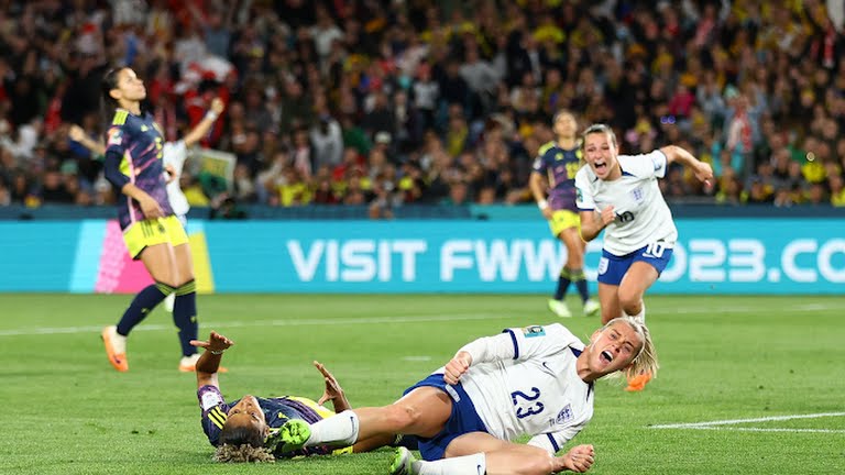 ShirtsofNeil's tweet image. Get in!!!!!!!!!! #ENGCOL 🏴󠁧󠁢󠁥󠁮󠁧󠁿 #Lionesses