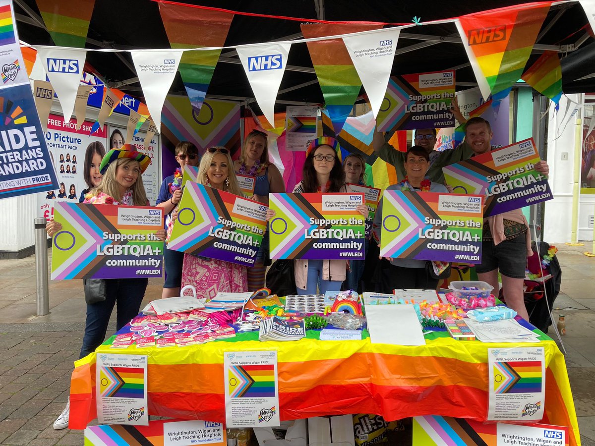 WWLPatientExp's tweet photo. The Patient Experience Team along with our @WWLTrueColours are out today supporting Wigan Pride 🏳️‍🌈🏳️‍🌈🏳️‍🌈🏳️‍🌈

👏👏👏 Amazing job guys braving the rain ☔️ https://t.co/CUHifDNqWO