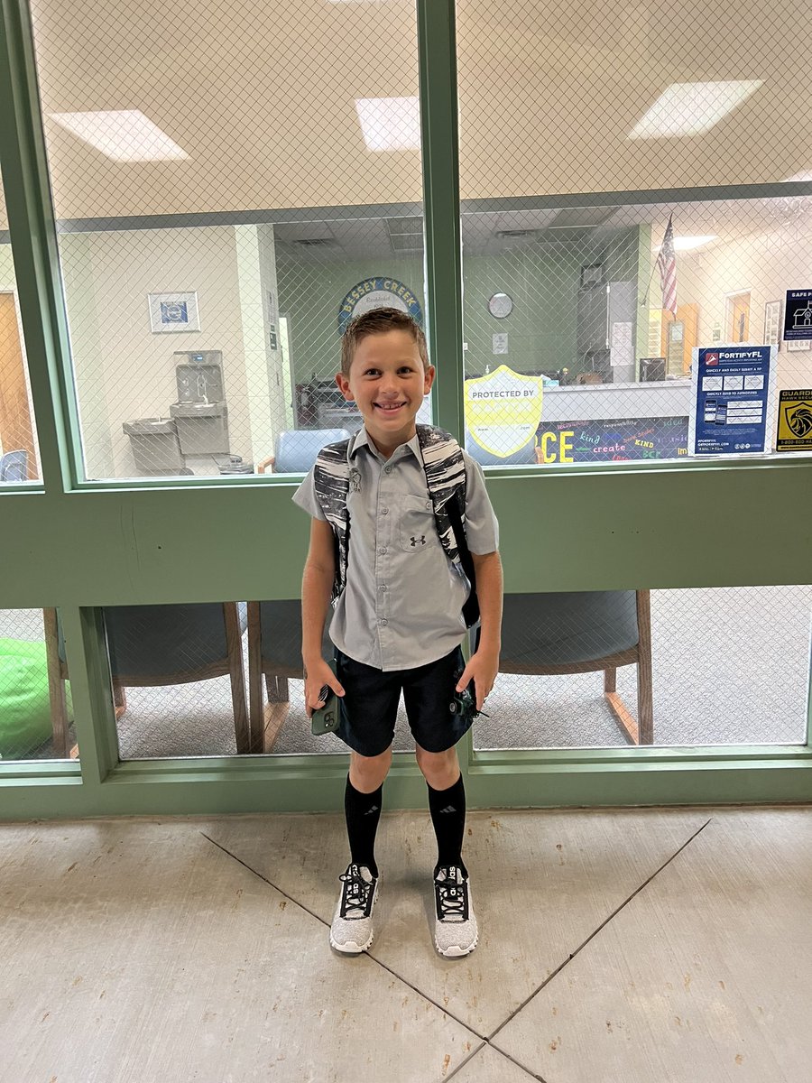 Tiffany Roth tweet media