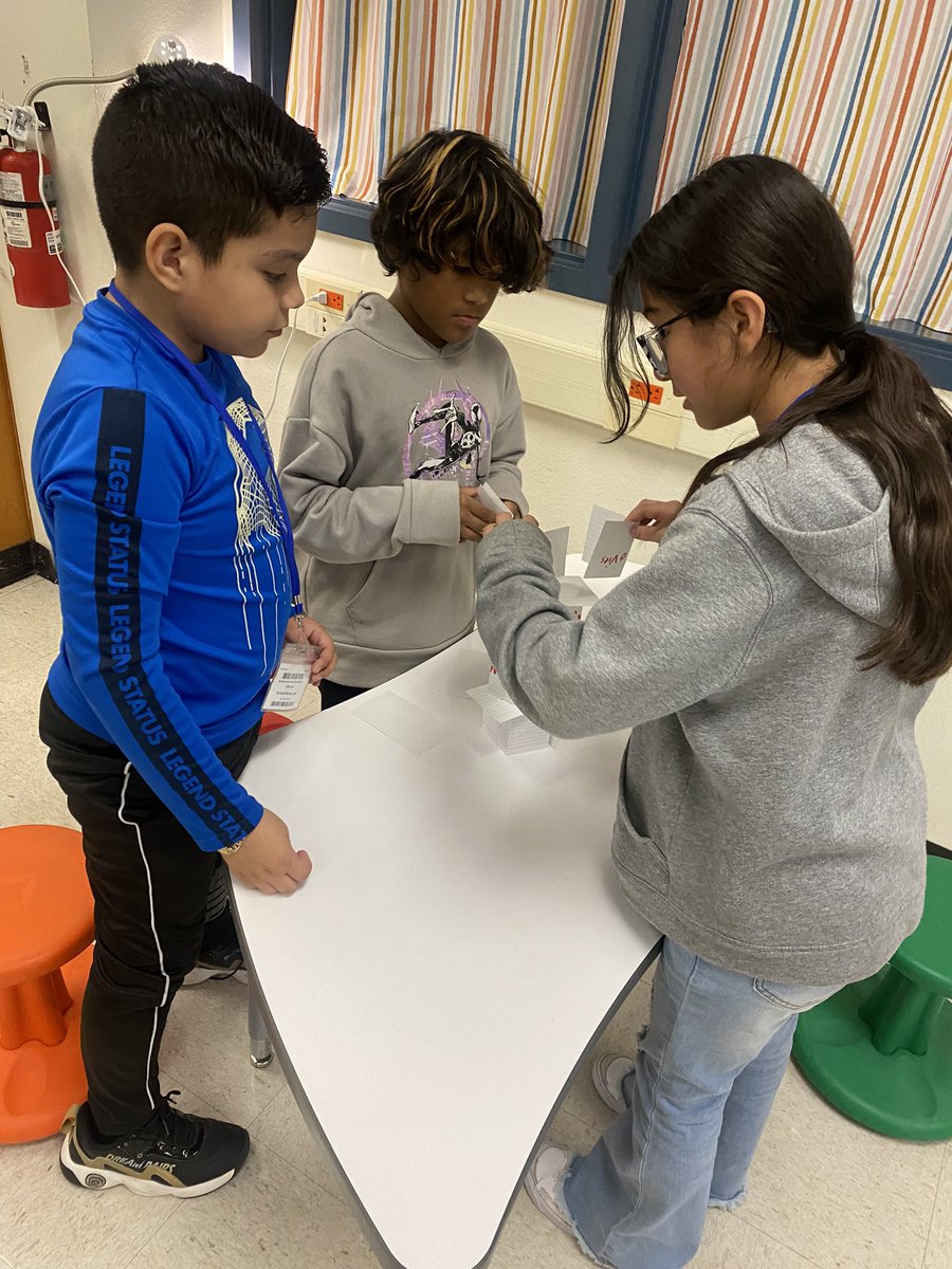 Such a great first week <a href="/NISDCable/">Cable Elementary</a> 🐻❤️ #cableenrichment #SiSePuede