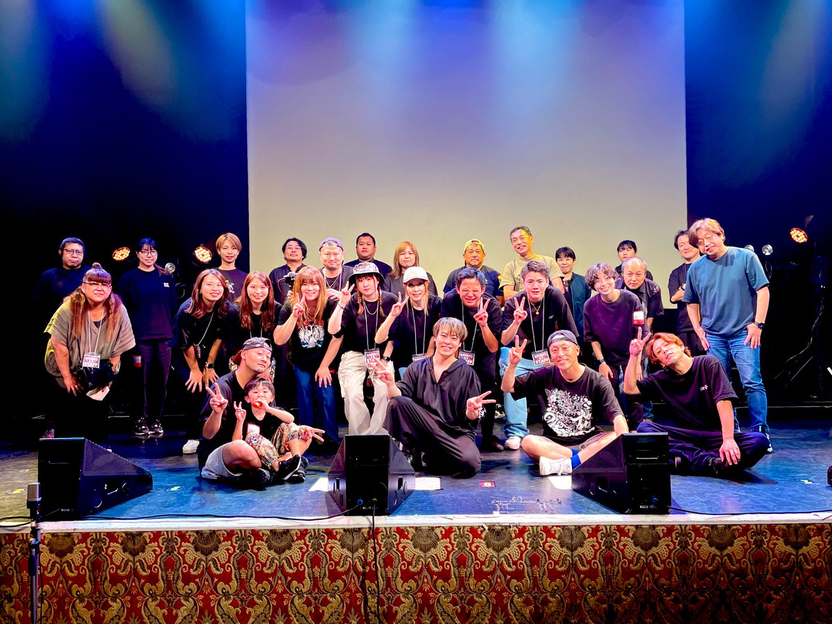 SORGENTI_Info's tweet photo. SORGENTI
和-POP LAST TOUR 〜讃歌〜
無事に全公演終了。
素晴らしいファイナルでした！
こ��なに沢山のスタッフがこの一日の為に全力で動いてくれました！
そしてみんなと最高の時間を過ごすことができました！和-POPやり切った！！
ありがとう！！✨ https://t.co/3ZHu2IabRO