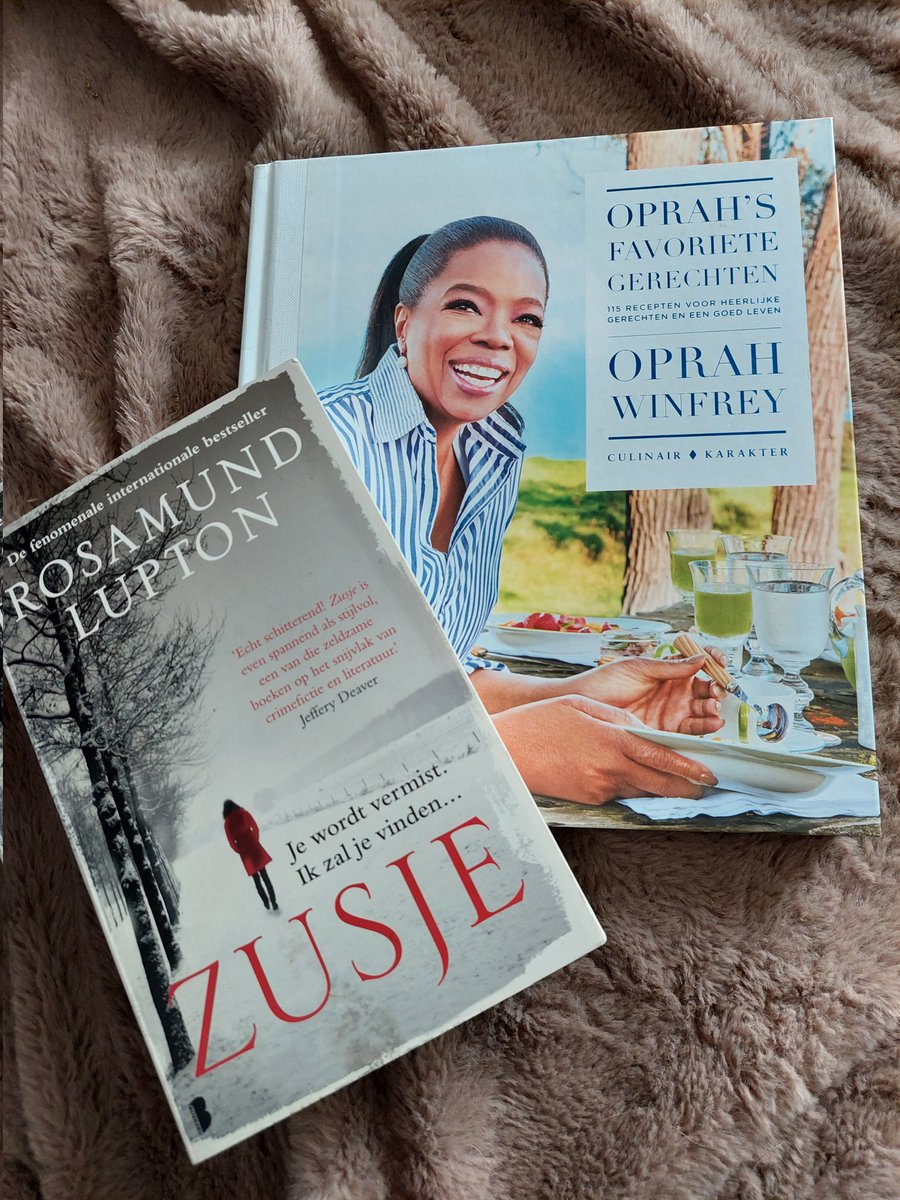 Elkebelke1973's tweet photo. Ik was op zoek naar een kastje, waar kom ik weer mee thuis? #boeken 2 voor in totaal 5€ #kringloop #hetgoed #koopjes #leesplezier https://t.co/iHy9zf2Dod